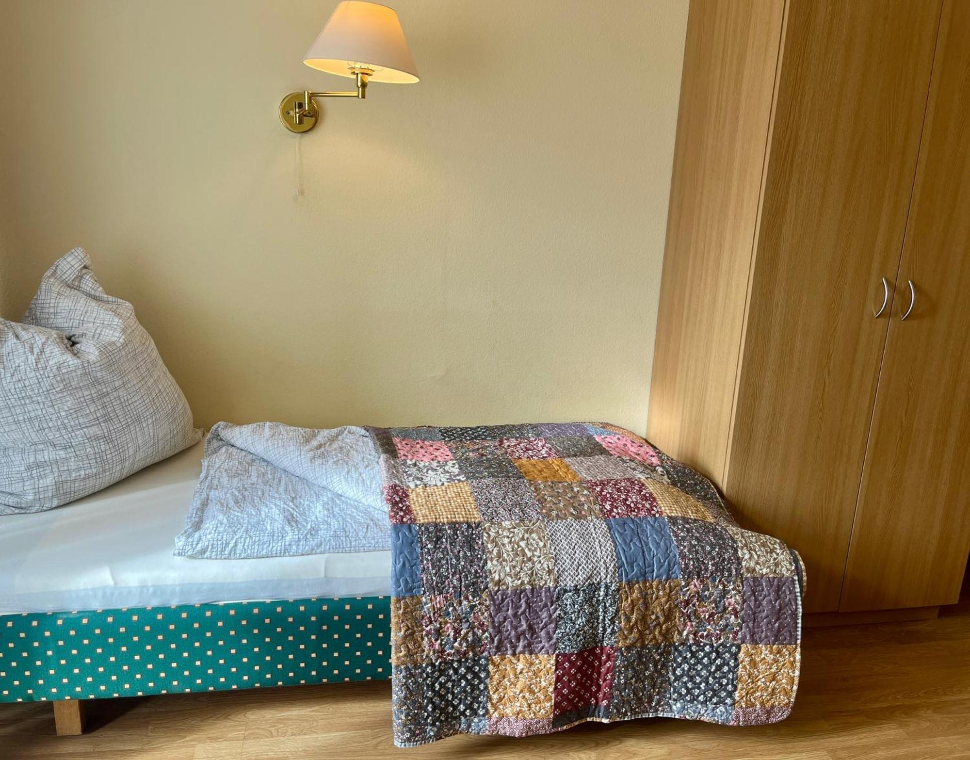 B&B Apart Hotel Goldener Hahn - Nahe An Gartenschau Tal X ไบเออร์สบรอนน์ ห้อง รูปภาพ