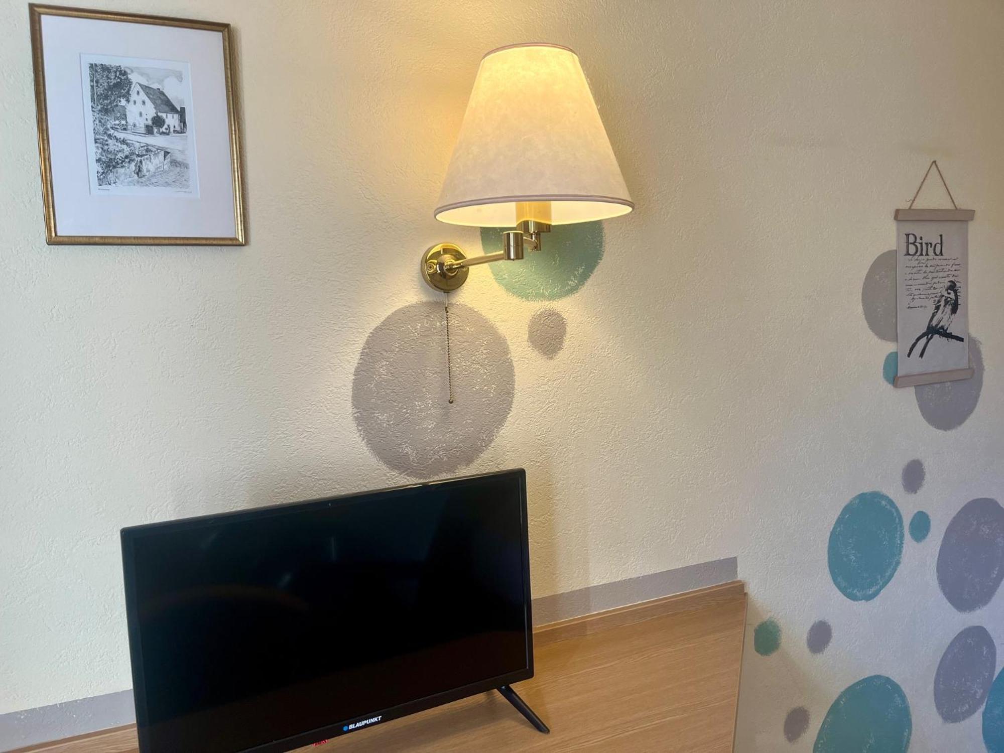 B&B Apart Hotel Goldener Hahn - Nahe An Gartenschau Tal X ไบเออร์สบรอนน์ ห้อง รูปภาพ