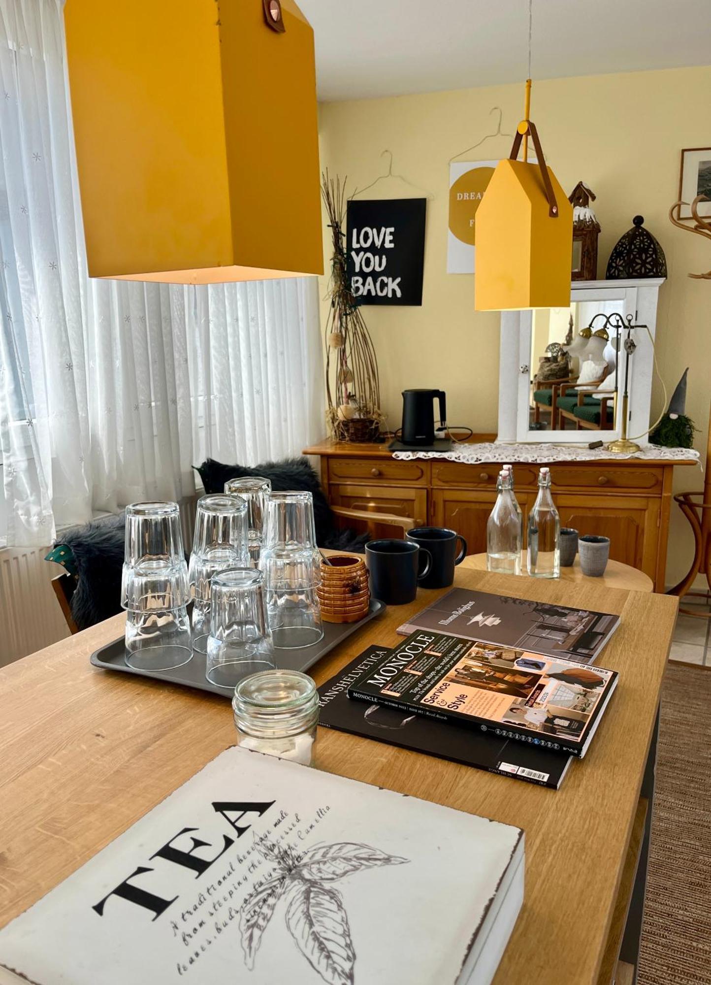 B&B Apart Hotel Goldener Hahn - Nahe An Gartenschau Tal X ไบเออร์สบรอนน์ ภายนอก รูปภาพ